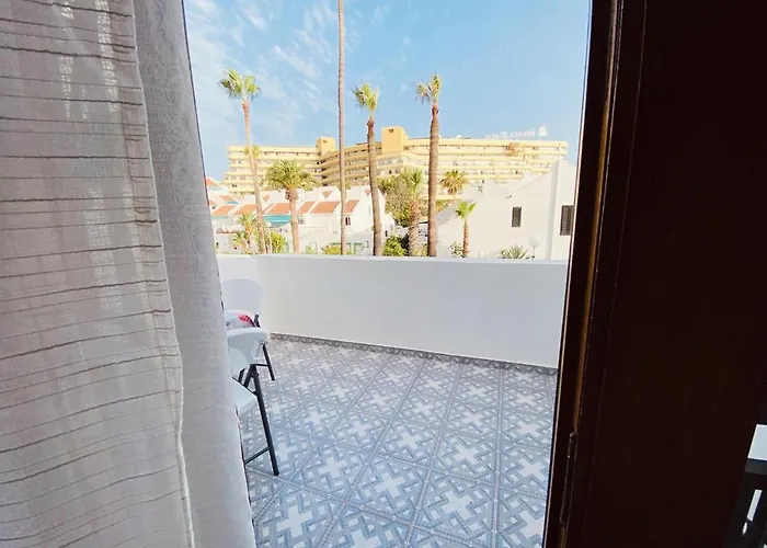 Sunshine House * Costa Adeje (Tenerife)