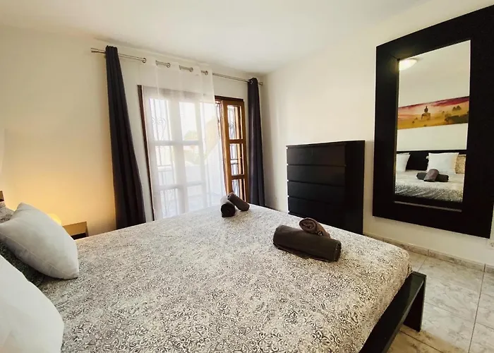 Sunshine House Semesterbostad *