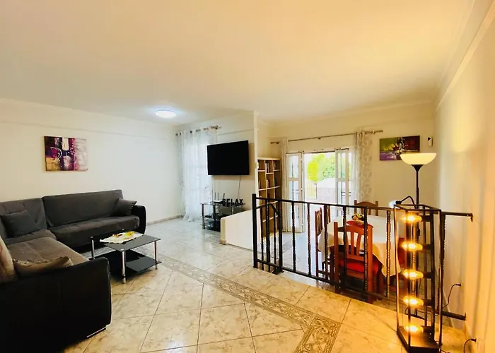 Дом отдыха Sunshine House