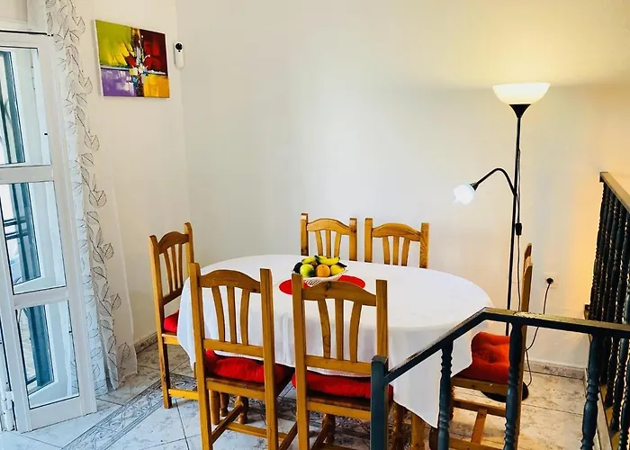 Дом отдыха Sunshine House *