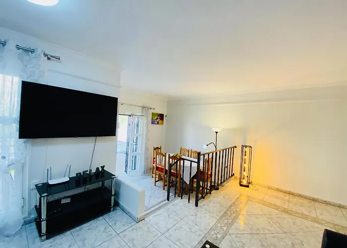 Sunshine House * Адехе